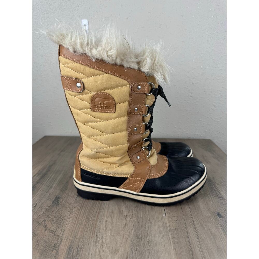 Sorel Toffino Snow boots women's size
6